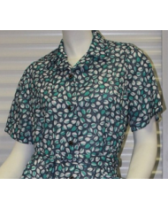 Robe ouverte manches courtes Robe ouverte manches courtes