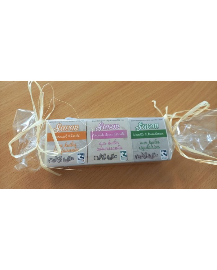Lot de 3 savons surgras bio aux huiles essentielles Lot de 3 savons surgras bio aux huiles essentielles
