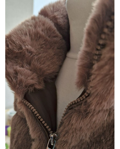 Veste imitation fourrure sans manches Lucie Veste imitation fourrure sans manches Lucie