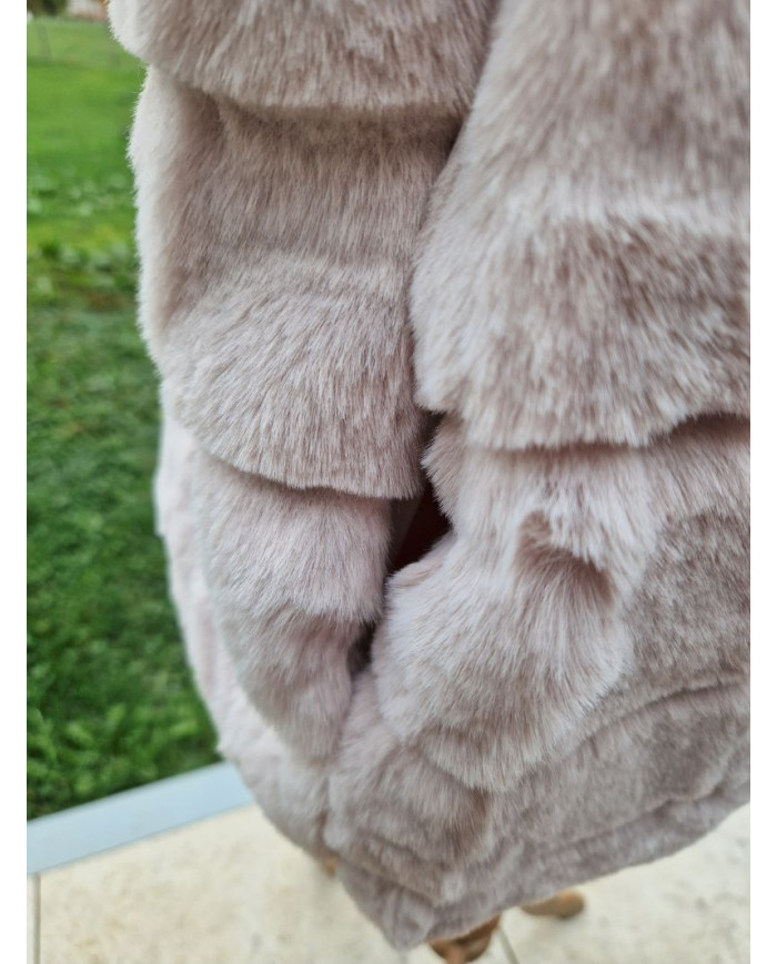 Veste imitation fourrure sans manches Lucie Veste imitation fourrure sans manches Lucie