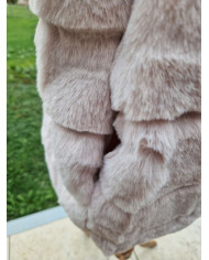 Veste imitation fourrure sans manches Lucie Veste imitation fourrure sans manches Lucie